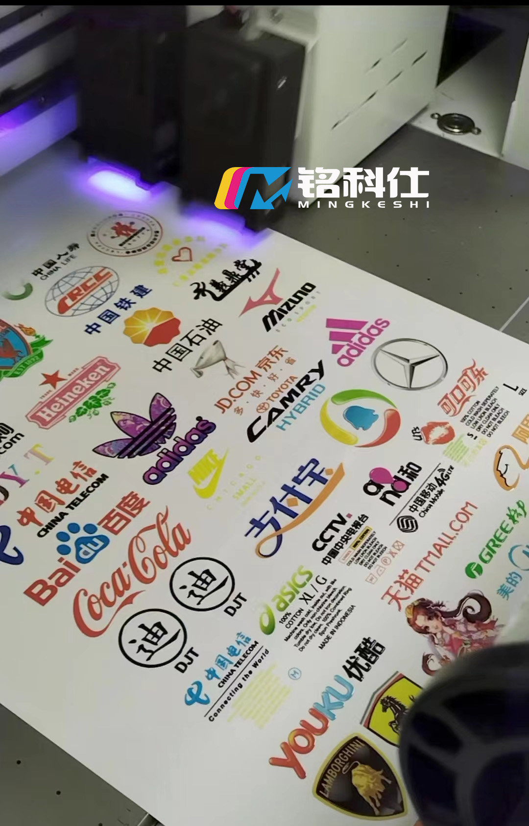 銘科仕讓你輕松開啟水晶標(biāo)定制類業(yè)務(wù)！